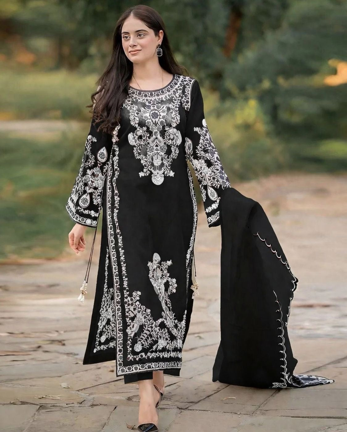 GRACE EMBROIDERY LAWN 3PC
