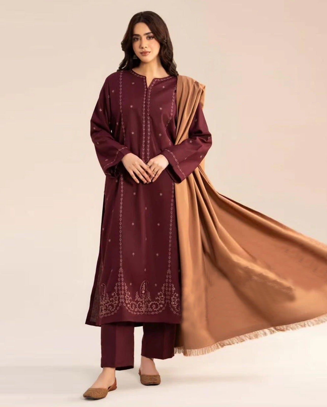 SAPPHIRE EMBROIDERY LAWN 3Pc