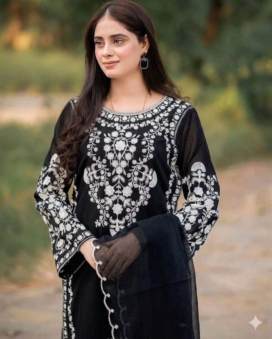 GRACE EMBROIDERY LAWN 3PC