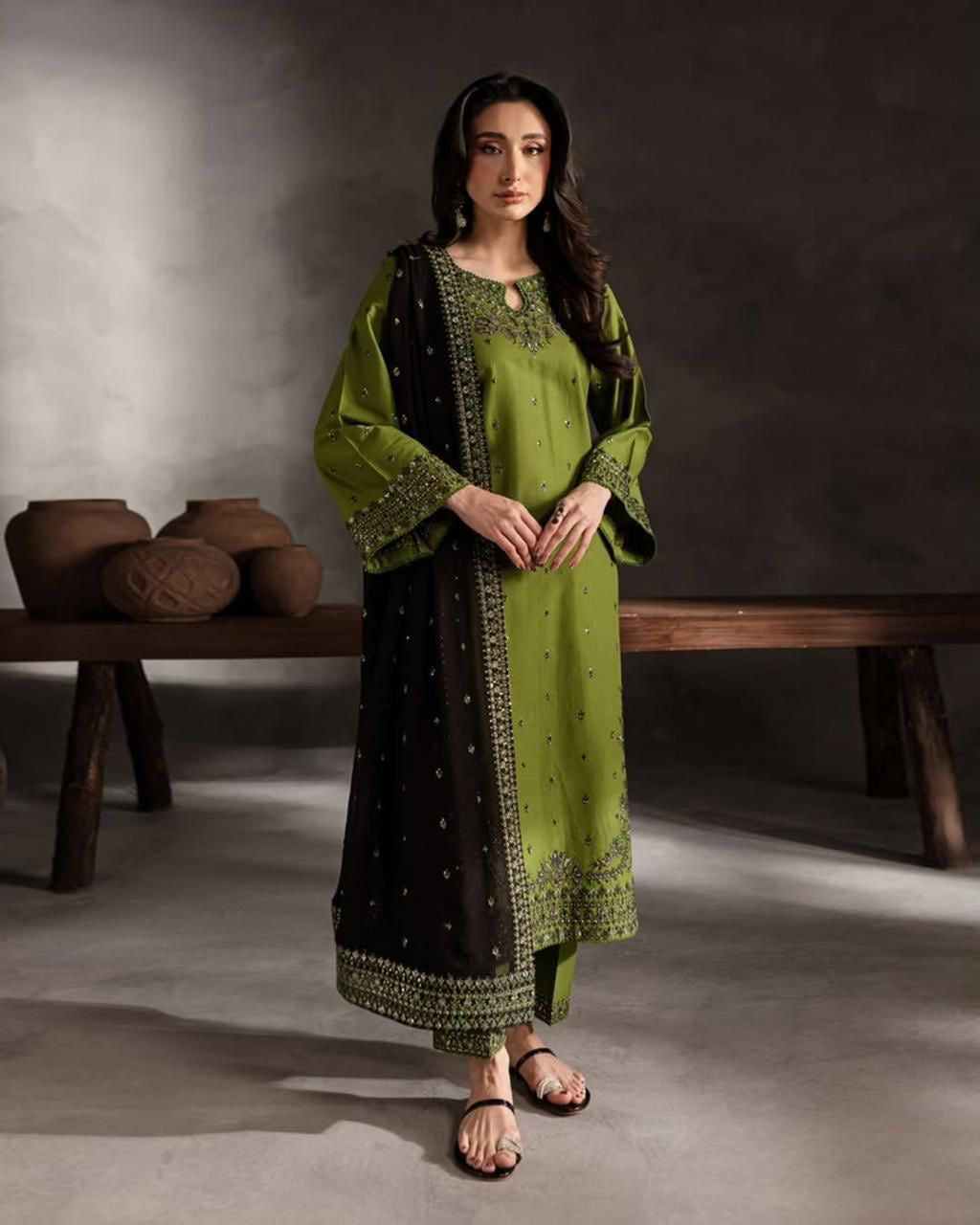 GRACE EMBROIDERY LAWN 3PC