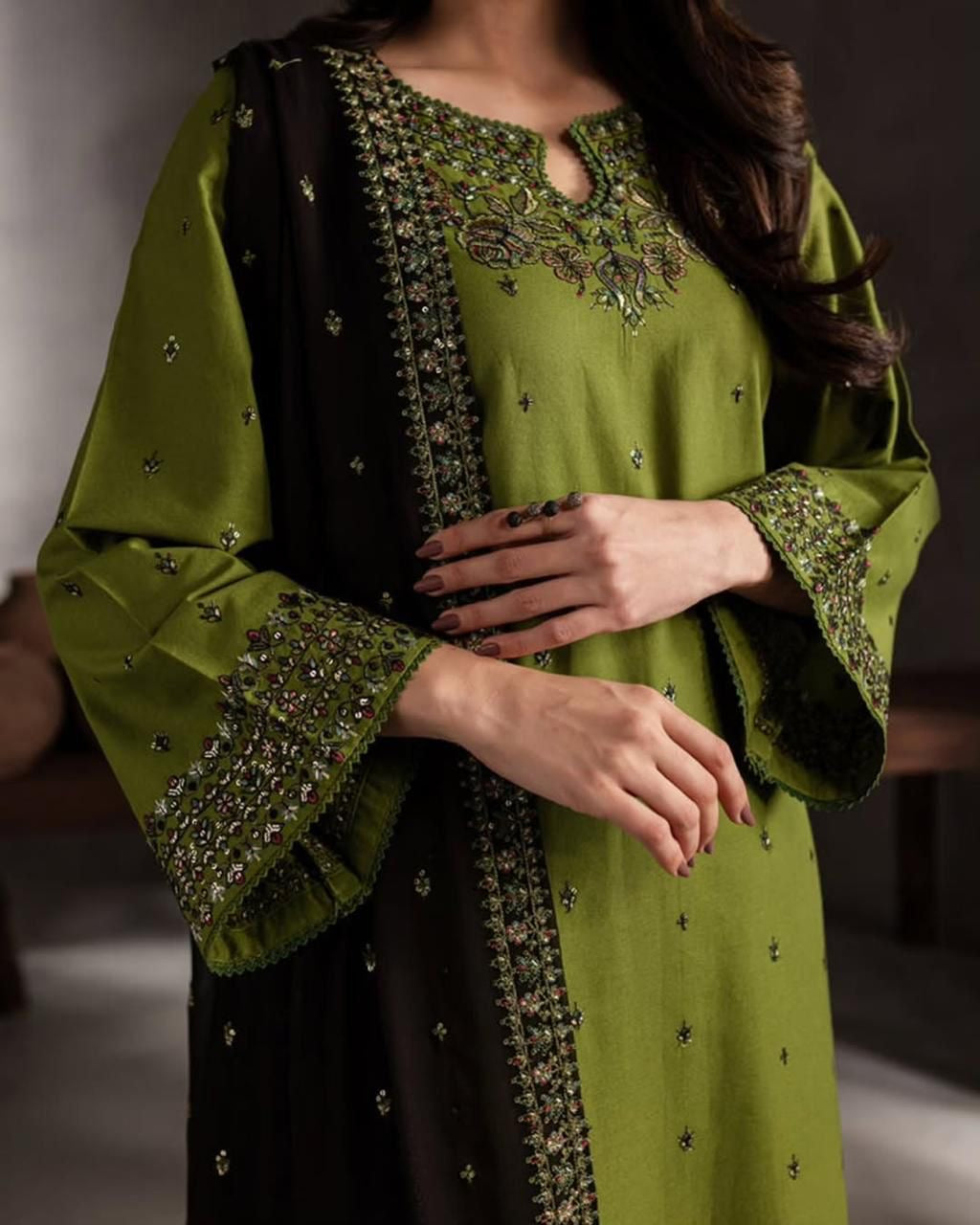 GRACE EMBROIDERY LAWN 3PC